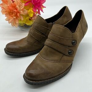 Born Brown Leather Heeled Slip On Heels Size 9 MCH6446E